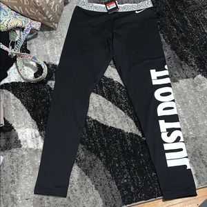 NWT Nike leggings